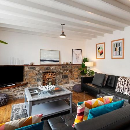 Ivydene - Beautiful Cottage, Stone Throw From Beach, Wonderful Sea Views 손더스풋 외부 사진